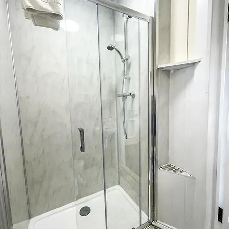 Remarkable 5Br Townhouse With Garden, Sleeps 12 Edinburgh Exterior photo