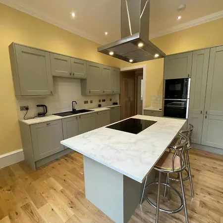 Remarkable 5Br Townhouse With Garden, Sleeps 12 Edinburgh Exterior photo
